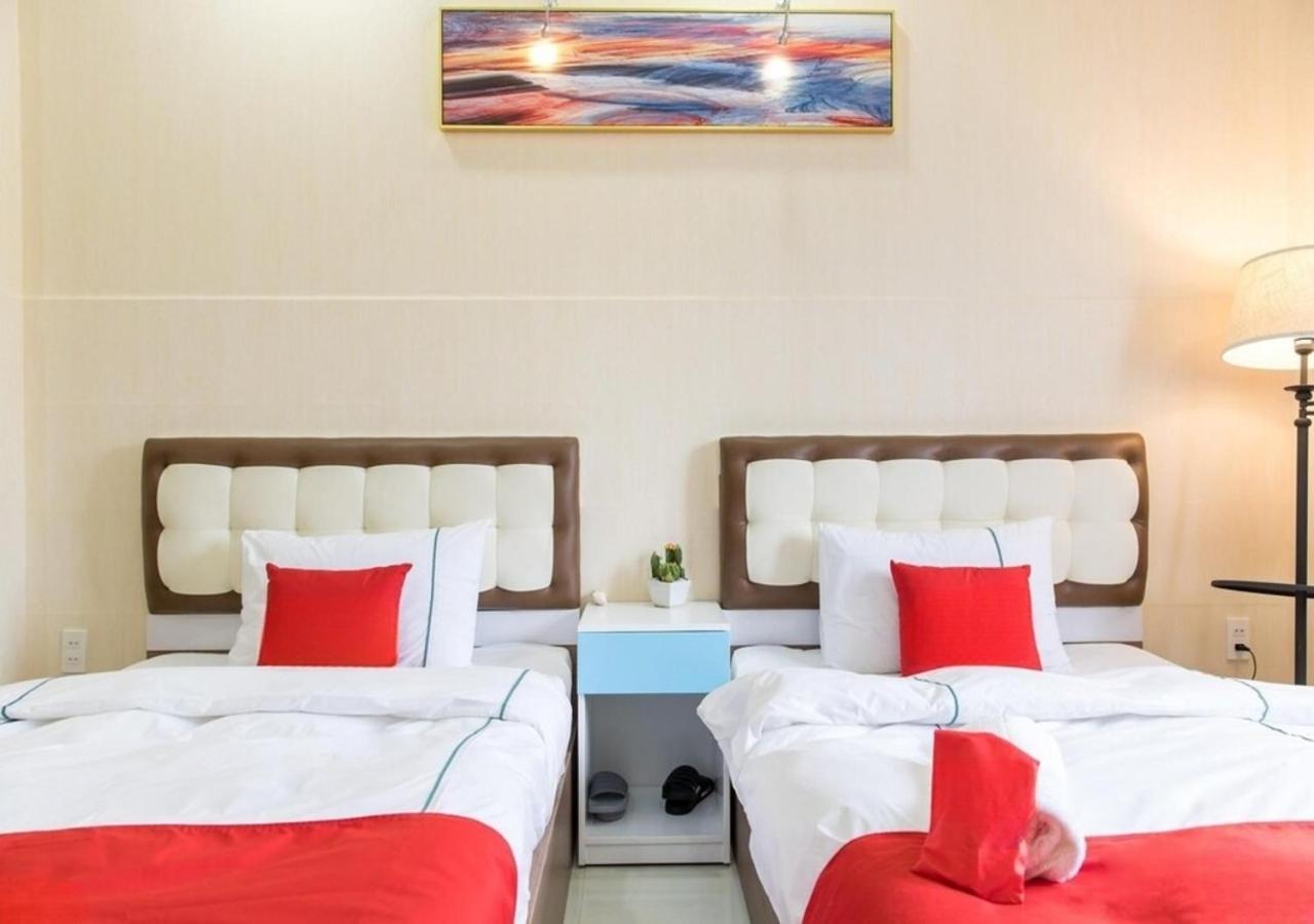 Bros Hotel Хошимин Экстерьер фото